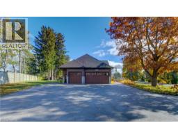 52 EDGEHILL Drive - 3