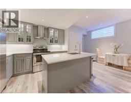 52 EDGEHILL Drive - 32