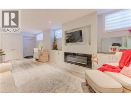 52 EDGEHILL Drive - 35