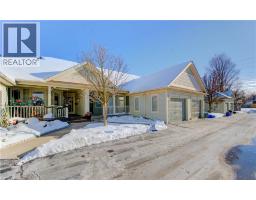 50 MIDLAND Drive UnitNo. 14 - 3