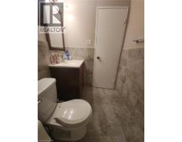 279 CHANDLER Drive UnitNo. 706 - 33