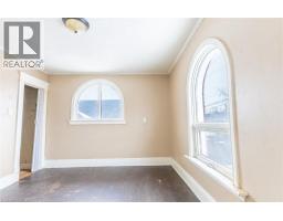 219 ERIE Avenue - 21