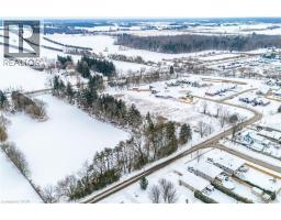 211 THOMPSON Road W - 23