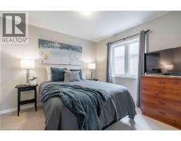 115 LARRY Crescent - 30