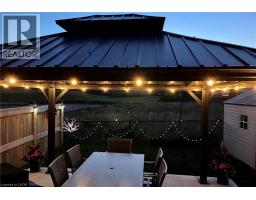 115 LARRY Crescent - 40