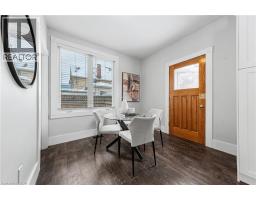 11 HEINS Avenue - 20