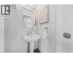 11 HEINS Avenue - 23