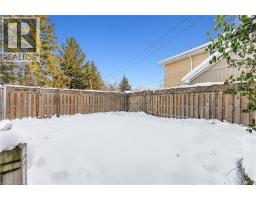 11 HEINS Avenue - 40