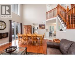 148 WINDING WOOD Crescent - 16