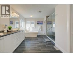 43 GREYHAWK Street - 32