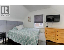 569 STIRLING Avenue S - 25