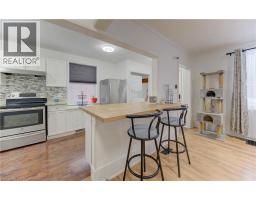 569 STIRLING Avenue S - 7