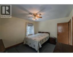 25 CHARLTON Crescent - 14