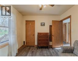 25 CHARLTON Crescent - 18