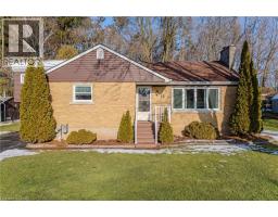 25 CHARLTON Crescent - 2