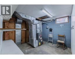 25 CHARLTON Crescent - 36