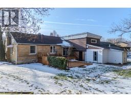 25 CHARLTON Crescent - 40