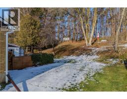 25 CHARLTON Crescent - 41