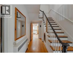 181 TALBOT Street S - 24