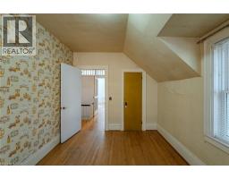 181 TALBOT Street S - 31