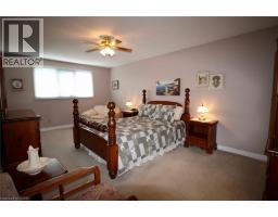 153 MEADOWBROOK Drive - 17