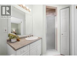 7 LAKEFIELD Court - 24