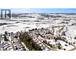 7 LAKEFIELD Court - 33