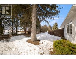 7 LAKEFIELD Court - 35