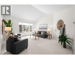 7 LAKEFIELD Court - 9