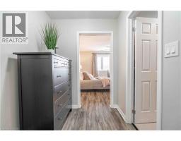 115 LARRY Crescent - 21