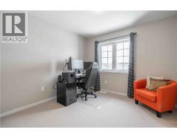 115 LARRY Crescent - 33