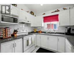 252 KEEWATIN Avenue - 16