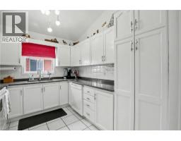 252 KEEWATIN Avenue - 18