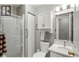 252 KEEWATIN Avenue - 32