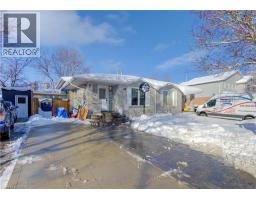 430 BANKSIDE Crescent - 2