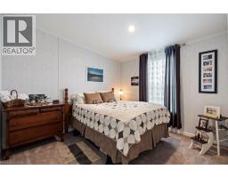 22 COPPER BEECH Drive - 16