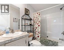 22 COPPER BEECH Drive - 18