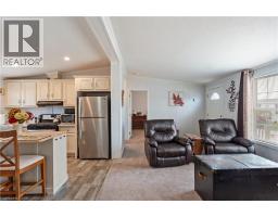 22 COPPER BEECH Drive - 5