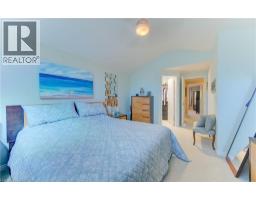 76 CANDLE Crescent - 24