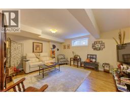 76 CANDLE Crescent - 31