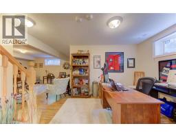 76 CANDLE Crescent - 33