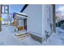 190 LANCASTER Street E - 3