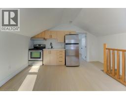 190 LANCASTER Street E - 9