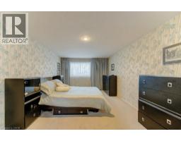 32 BROOKVIEW Court - 24