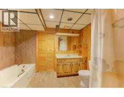 32 BROOKVIEW Court - 35