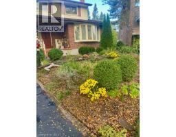 32 BROOKVIEW Court - 43