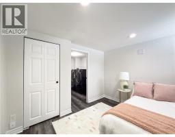 239 HAMILTON Street - 25