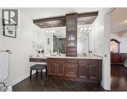 556 NETHERWOOD Crescent - 22