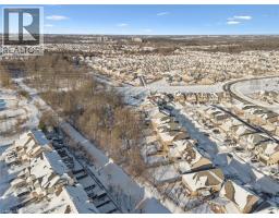 556 NETHERWOOD Crescent - 41