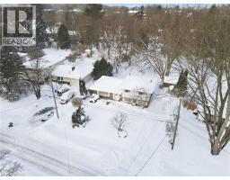 167 FALLINGBROOK Drive - 43